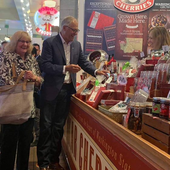 Governor Jay Inslee Visits Chukar at Pike Place