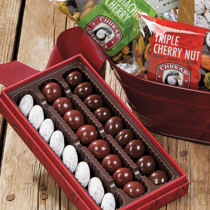 Detail view of basket - Holiday Classic Assortment tray